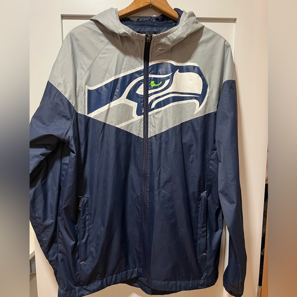 NFL G 3 Apparel Group Seahawks Windbreaker size Medium - Picture 2 of 13
